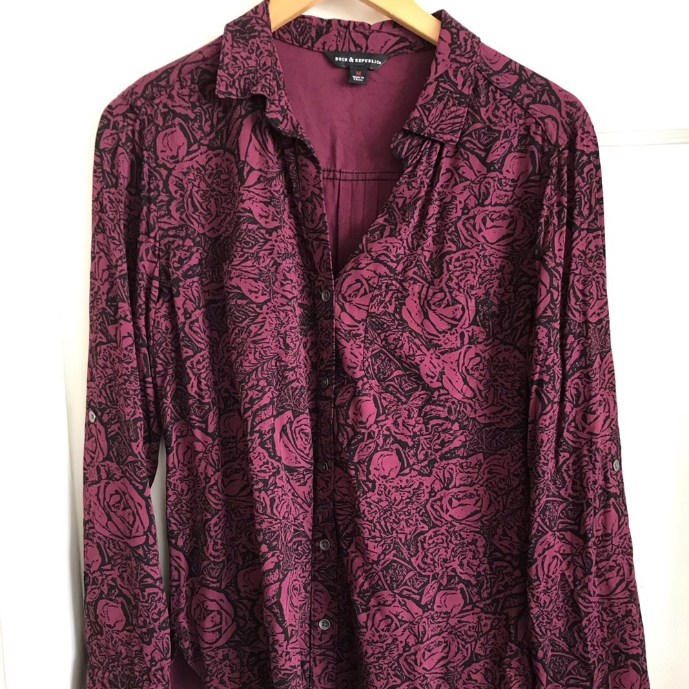 Rock&Republic Roses Graphic Button Down